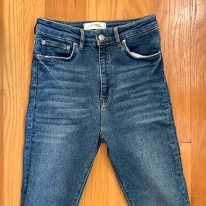 Zara High Rise Blue Jeans Size 6 👖